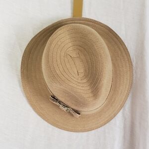 Tan Wide-Brimmed Straw Hat with Ribbon Detail‎